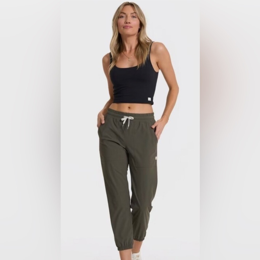 Vuori Olive Green miles performance Drawstring Joggers super soft